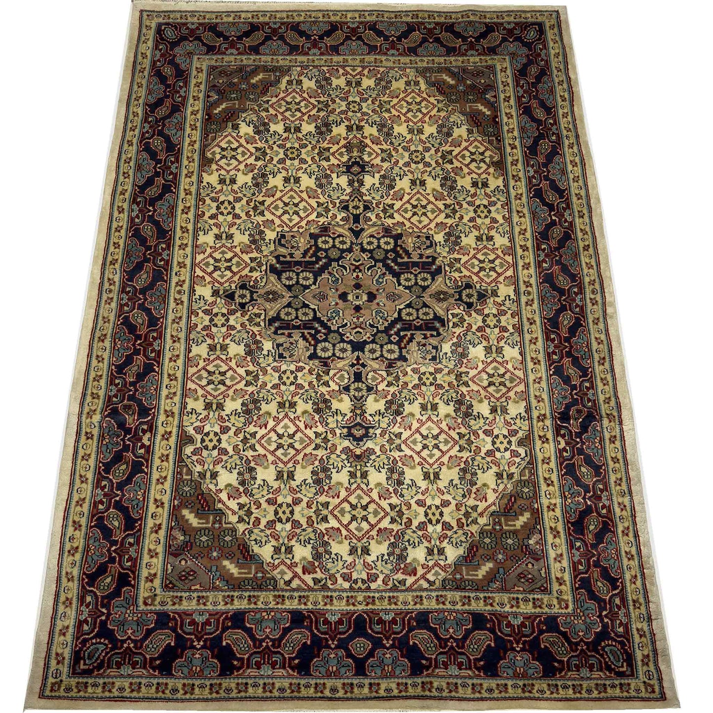 Mahi Medallion Rug - 7 x 4.5 ft