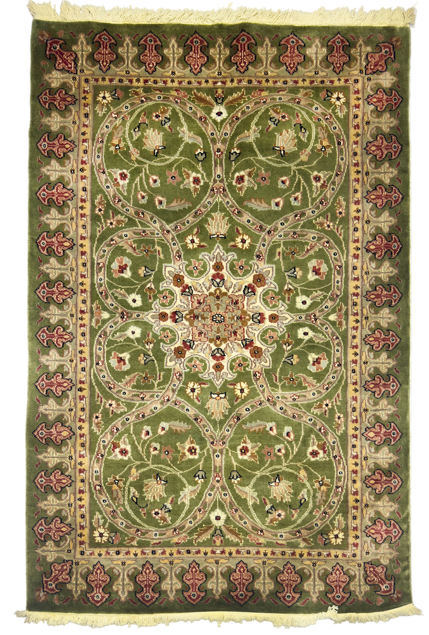 Pak. Persian Floral Rug - 4 x 6 ft