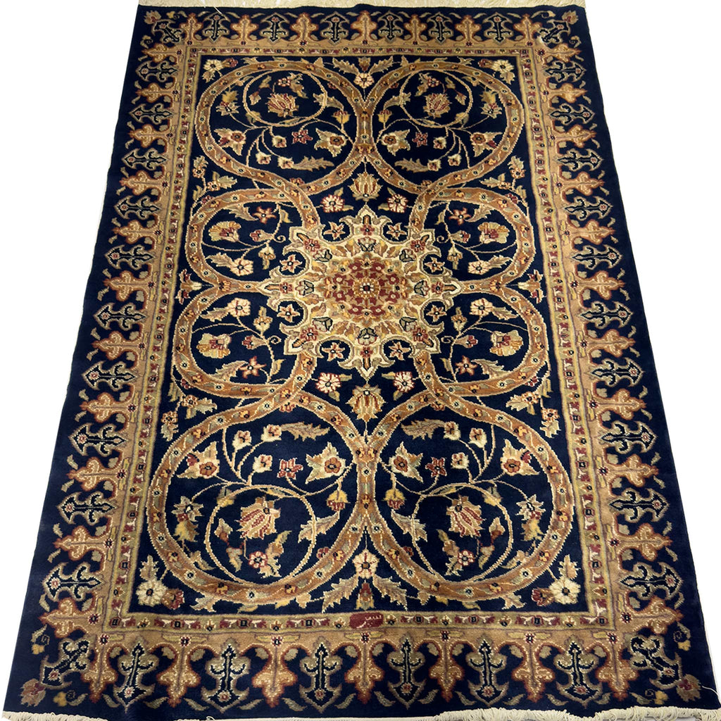 Modern Floral Rug - 6 x 4 ft