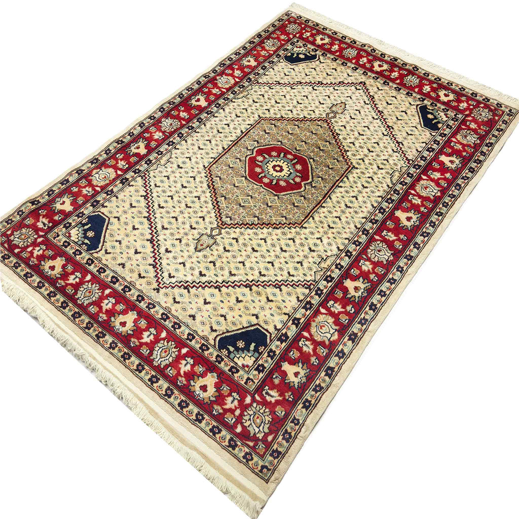 Persian Sennah Rug - 4 x 6 ft