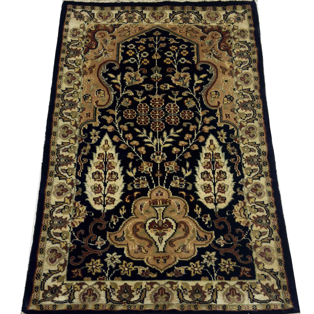 Prayer Rug - 4 x 2.5 ft