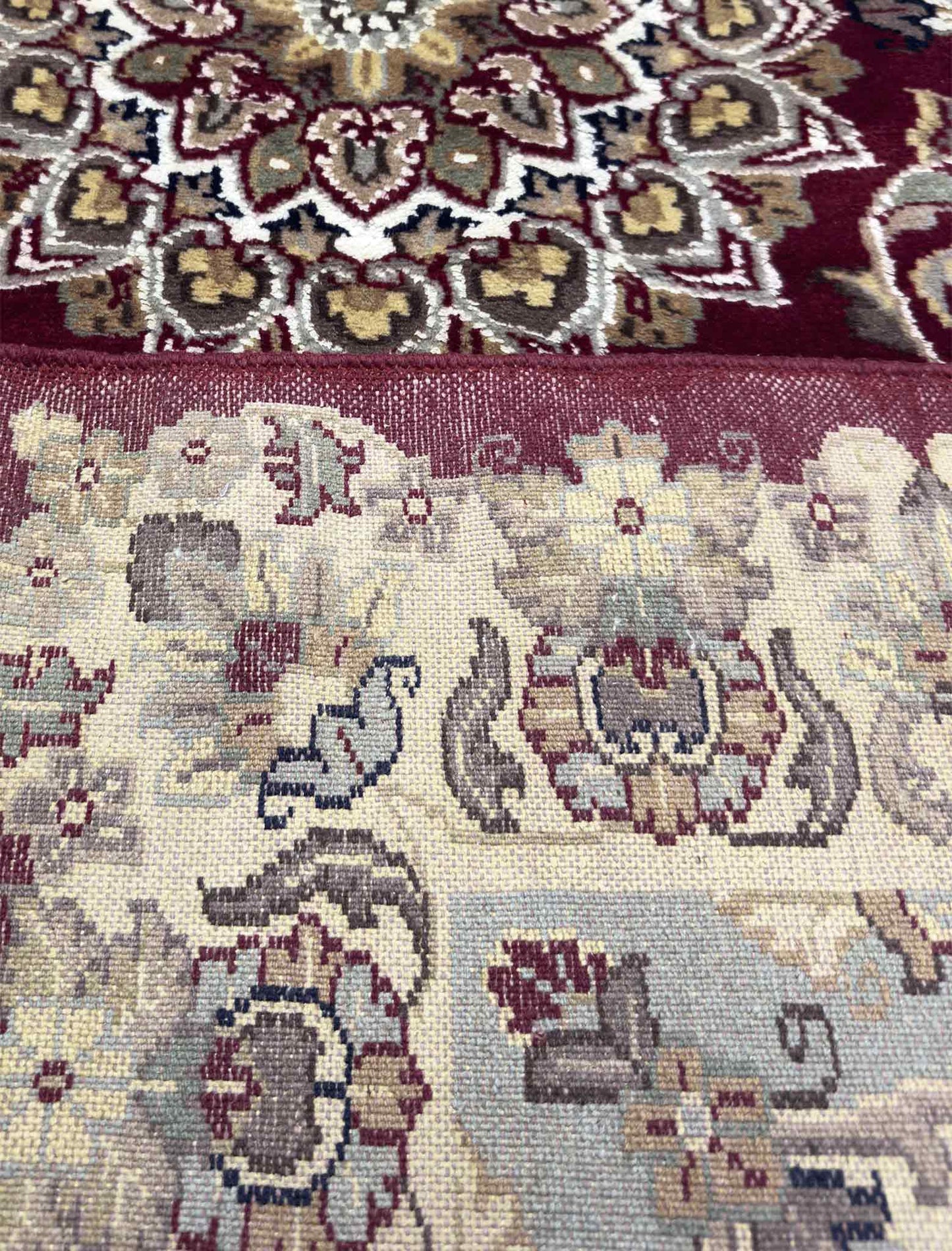 Medallion Rug - 3 x 5 ft