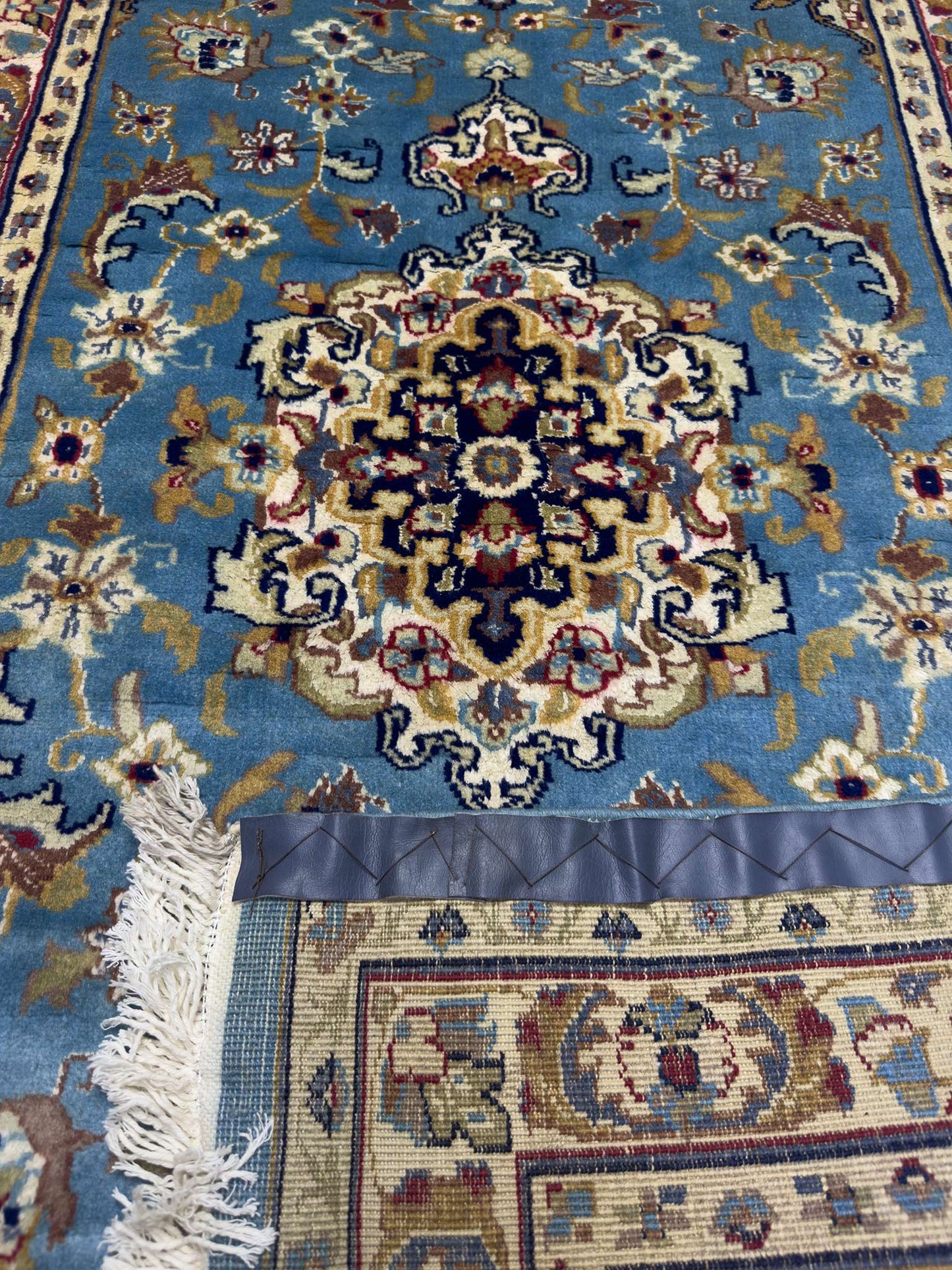 Kashan Floral Rug - 3 x 5 ft
