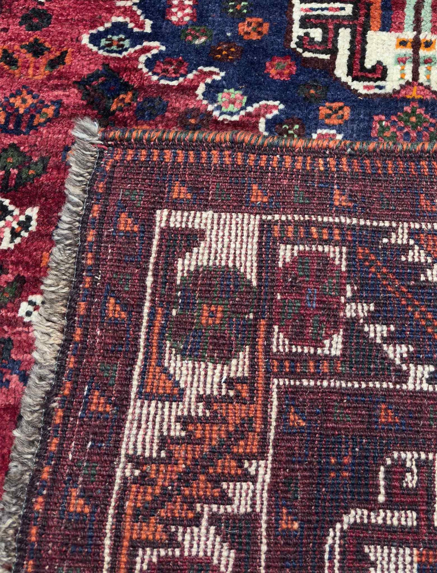 Persian Shirazi Rug - 5 x 7 ft