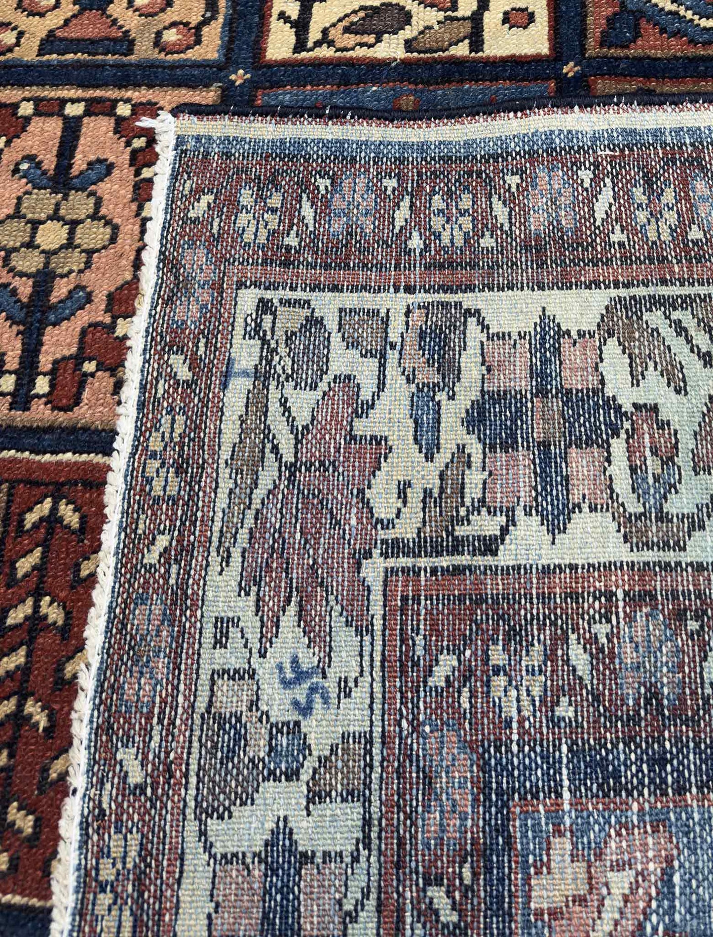Persian Bakhtiari Rug - 6 x 4 ft