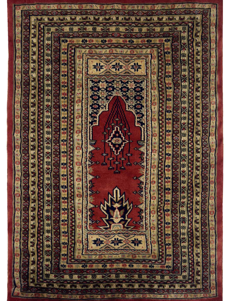 Prayer Rug - 4 x 2.5 ft