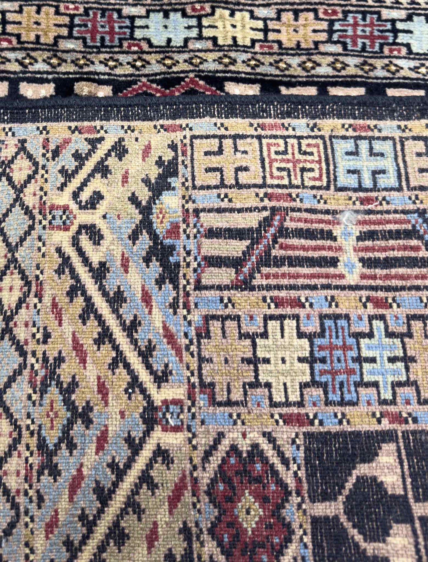 Hatchlo Ensi Rug - 3 x 5 ft