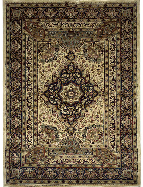 Medallion Rug - 7 x 4.5 ft