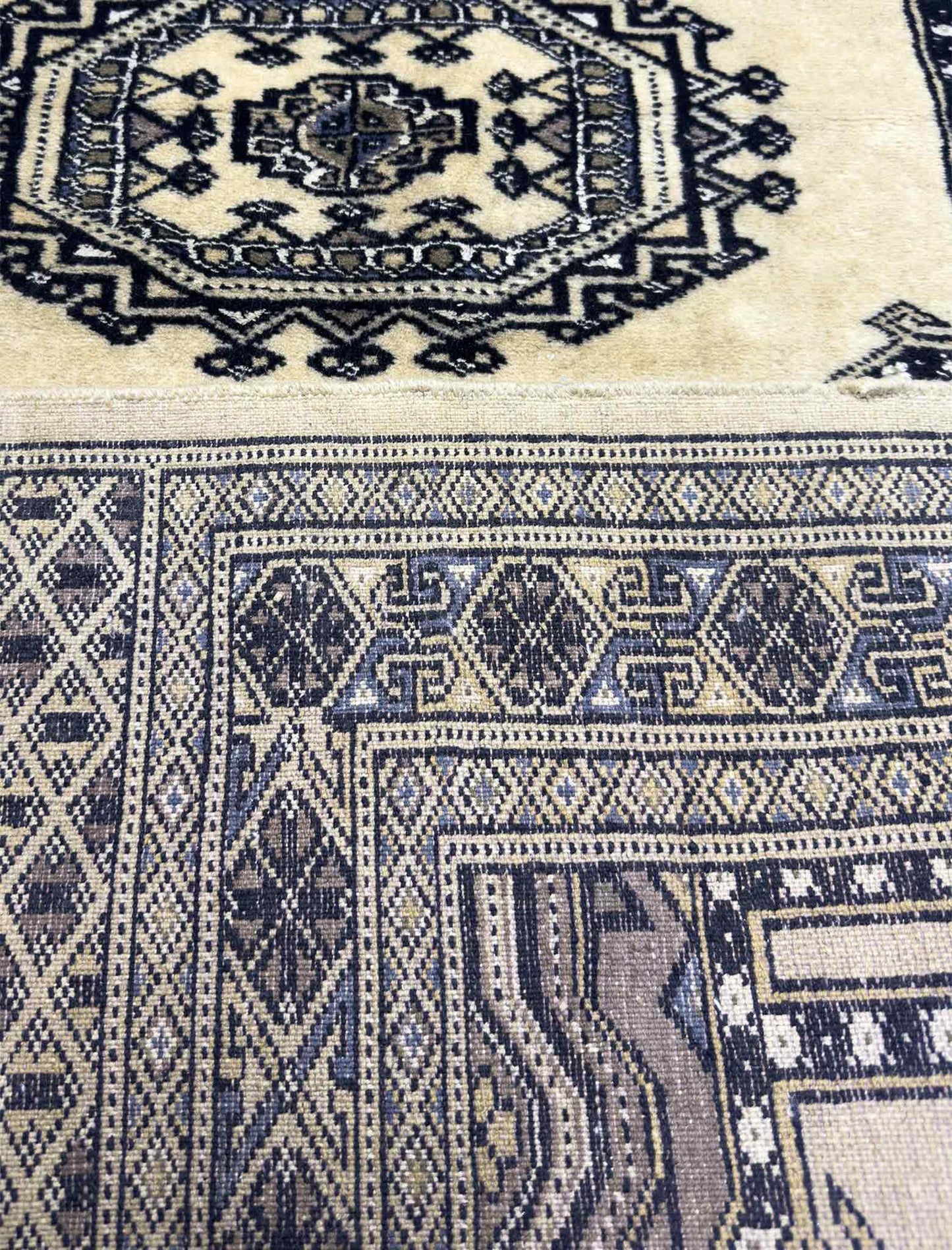 Oriental Sarouk Rug - 5 x 3 ft