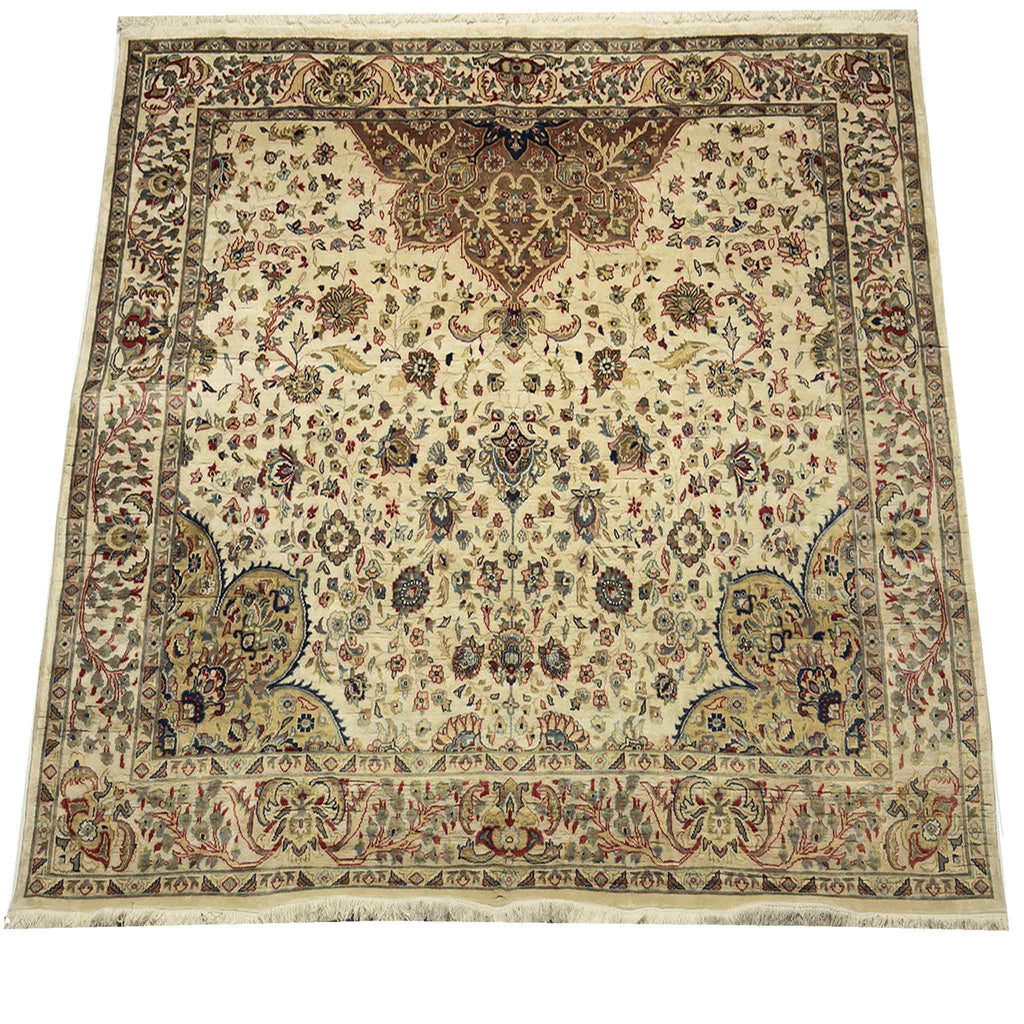 Kashan Floral Rug - 8 x 7 ft