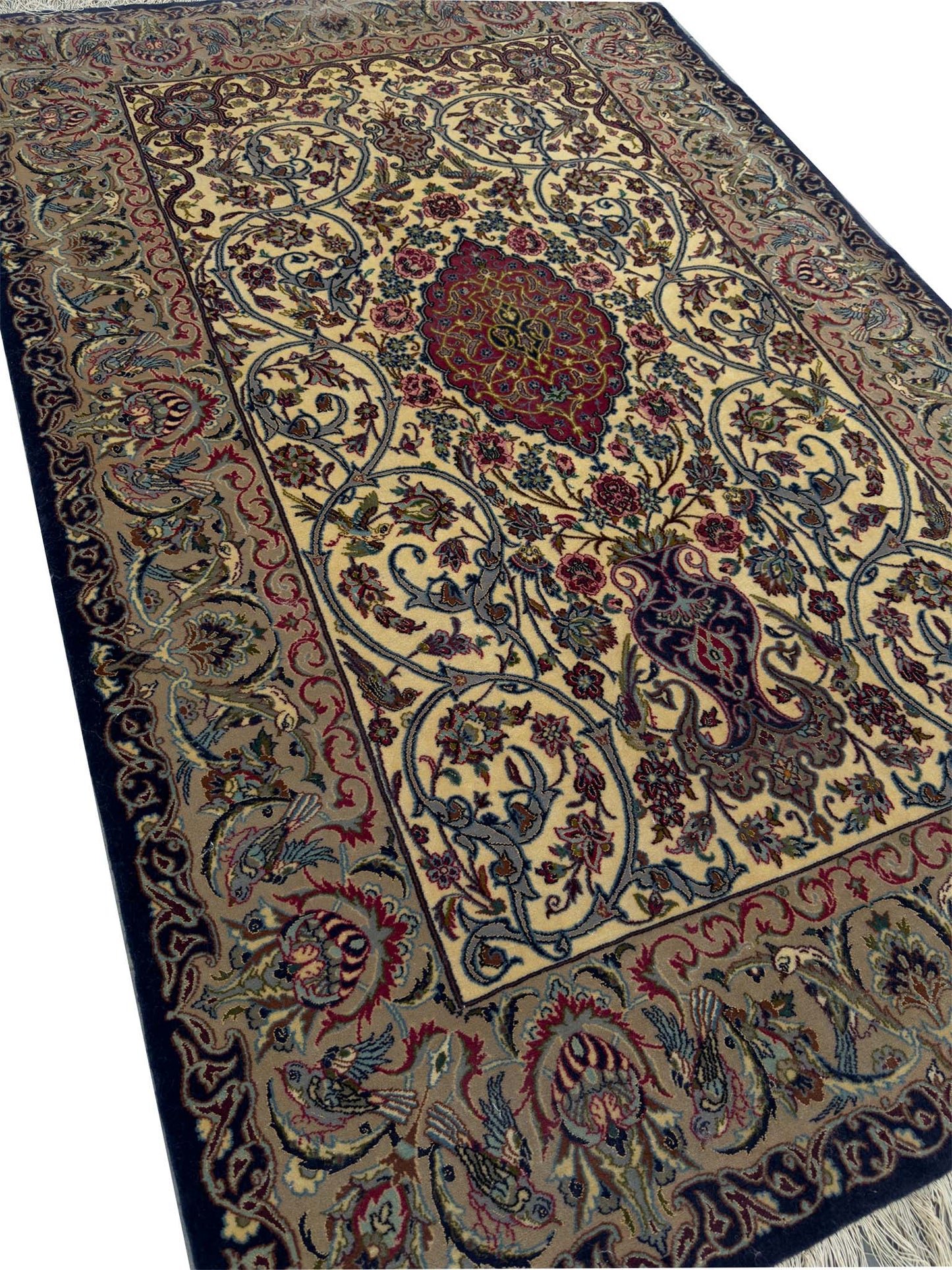 Super Isfahan Rug - 3.5 x 5.5 ft
