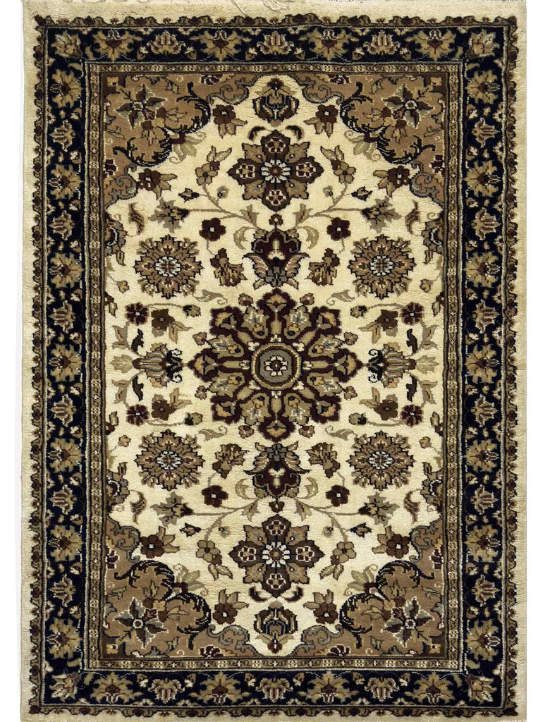 Silky Medallion Rug - 5 x 3 ft
