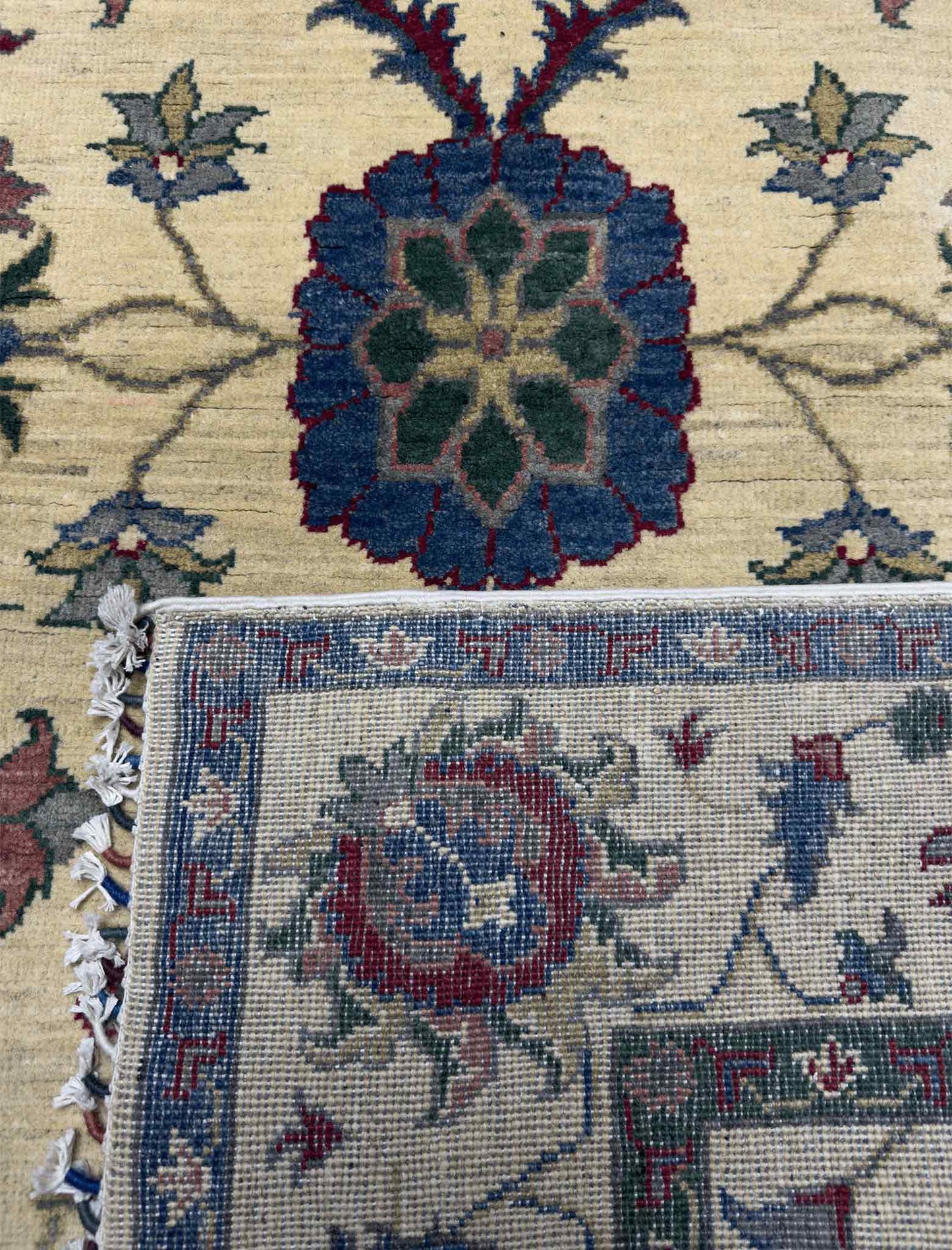 Modern Chobi Rug - 5 x 7 ft