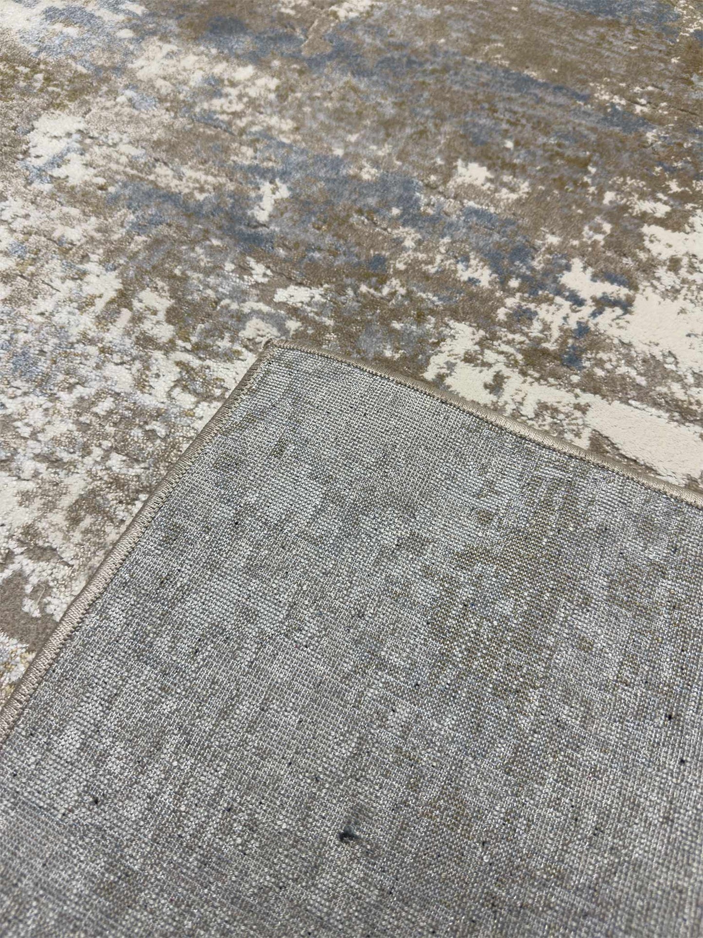 Modern  Abstract Rug - 5 x 7 ft