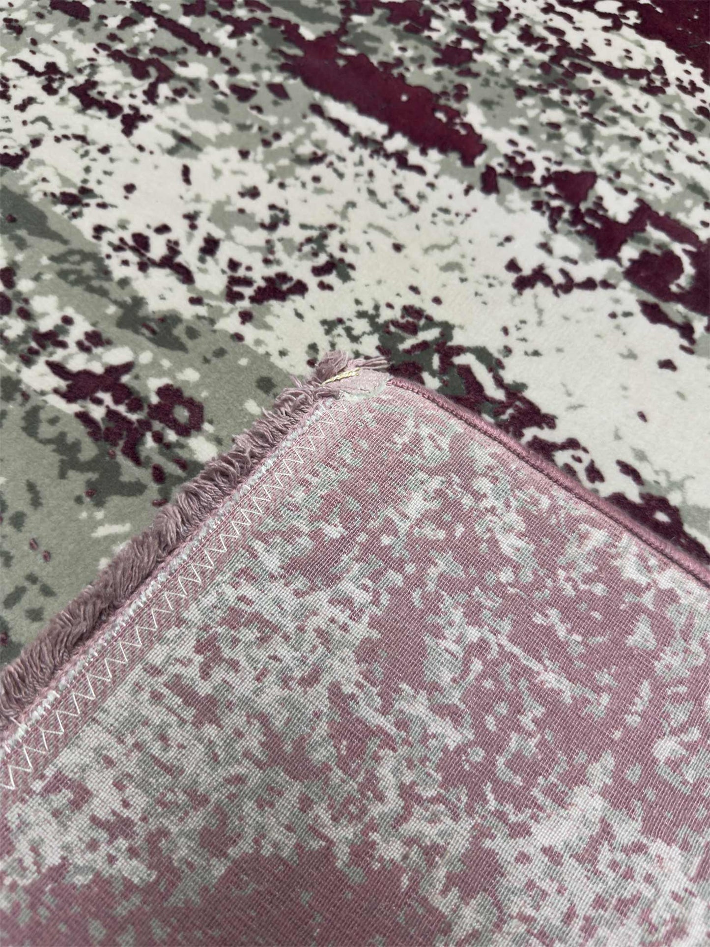 Modern Abstract Rug - 5 x 7 ft