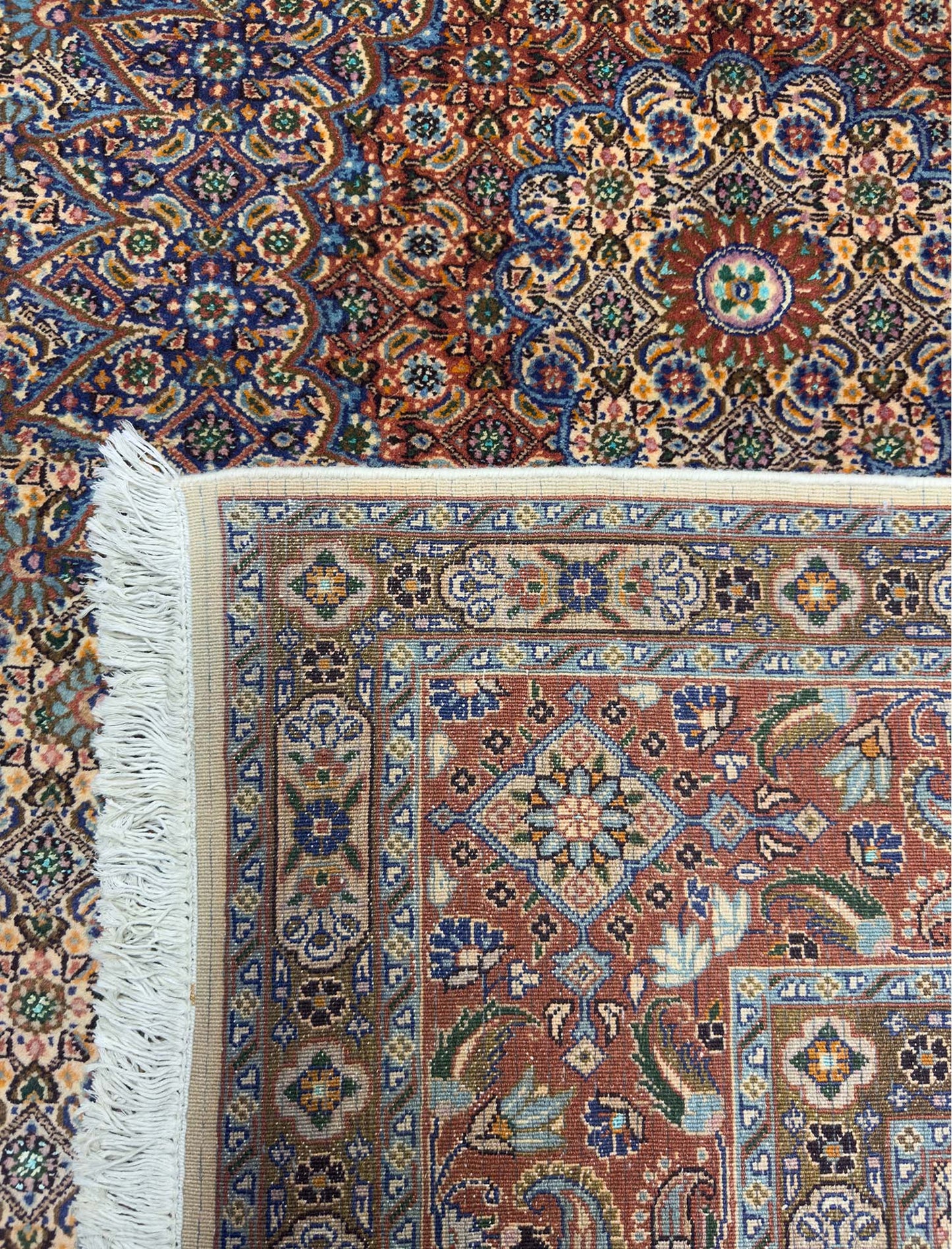 Mahi Tabrez Rug - 7 x 10 ft