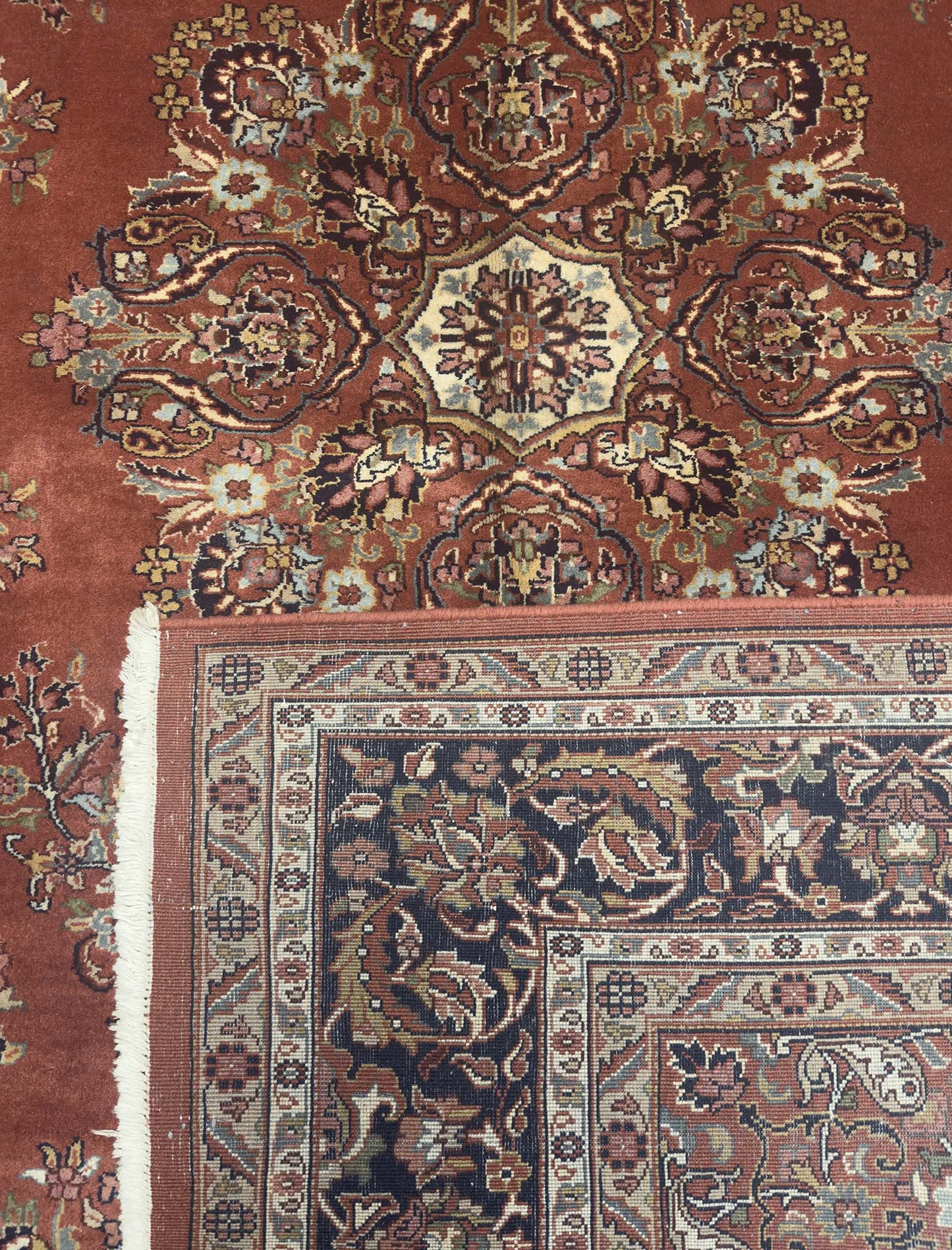 Agra Sarouk Rug - 7 x 10 ft