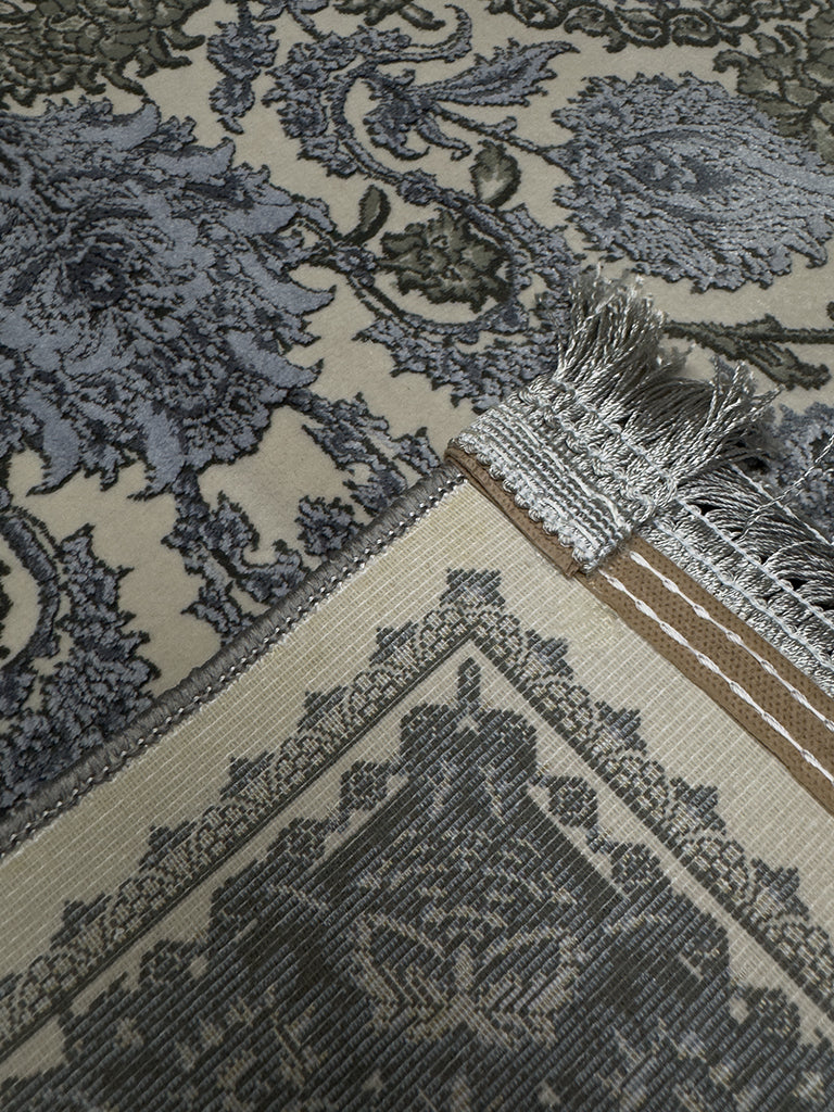 Traditional Floral Rug - 5 x 7 ft