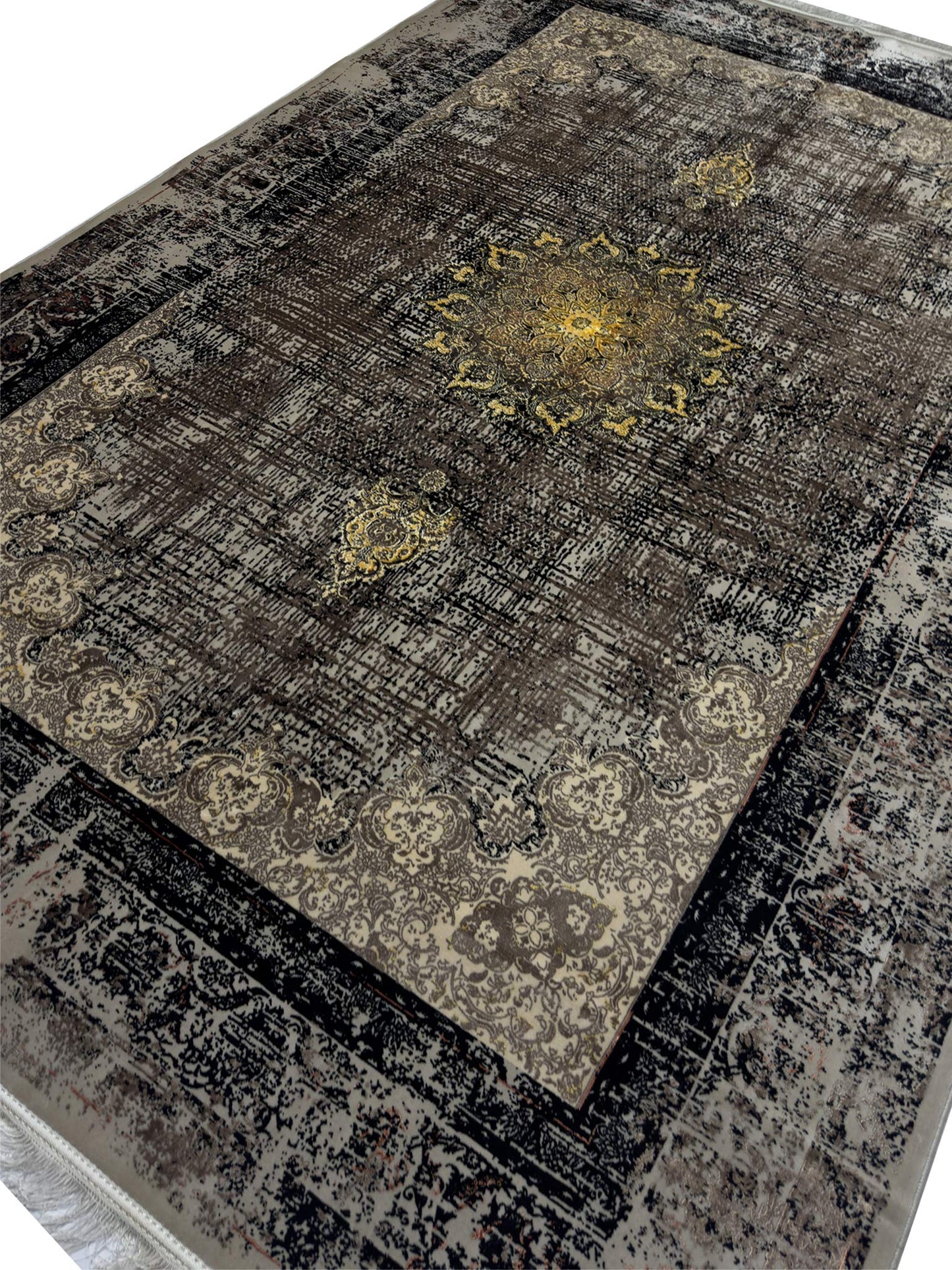Modern Vintage Rug - 7 x 10 ft