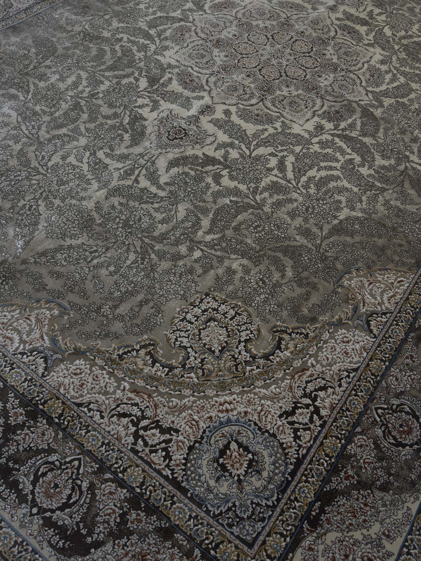 Transitional Floral Rug - 7 x 10 ft