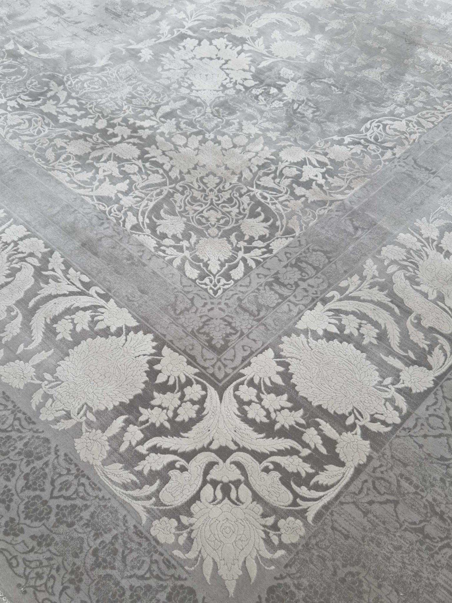 Vintage Medallion Rug - 10 x 13 ft