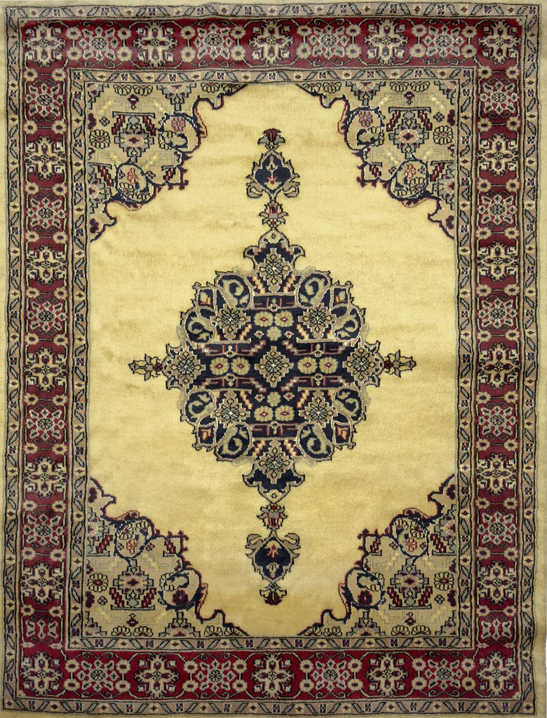 Kashan Medallion Rug - 4 x 6 ft