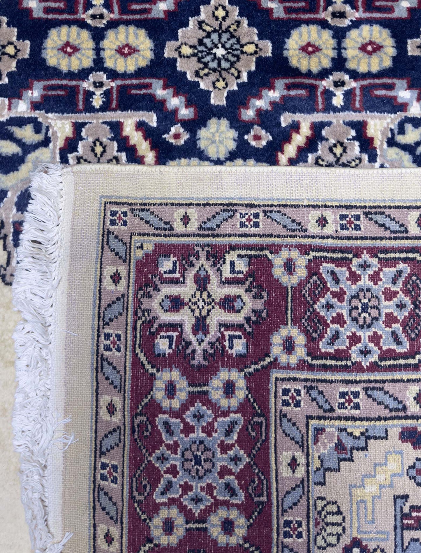 Kashan Medallion Rug - 6 x 4 ft