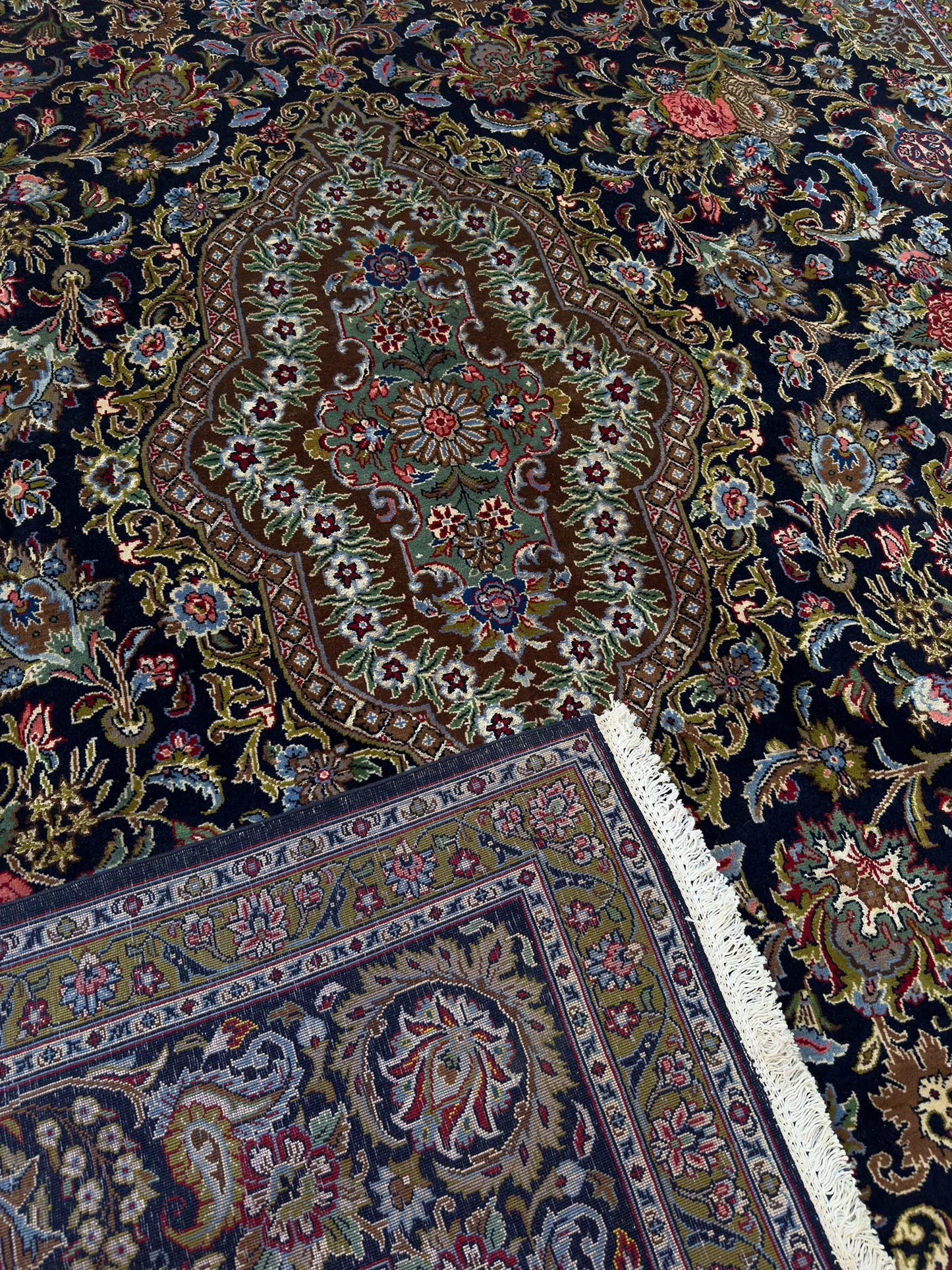 Persian Tabrez Rug - 10 x 13 ft