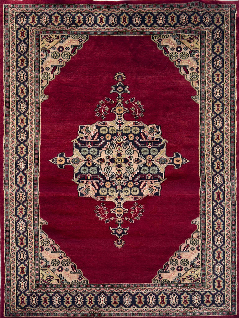 Kashan Rug - 4 x 6 ft