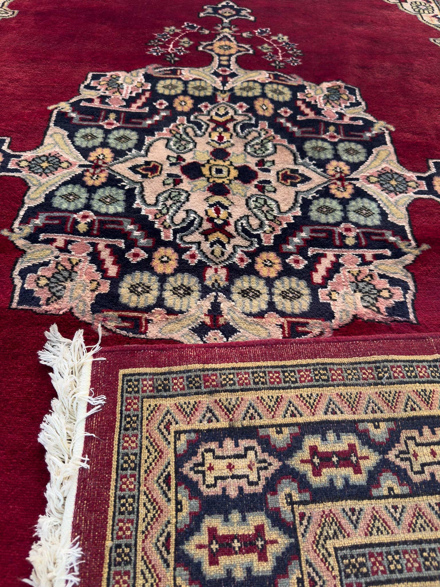 Kashan Rug - 4 x 6 ft
